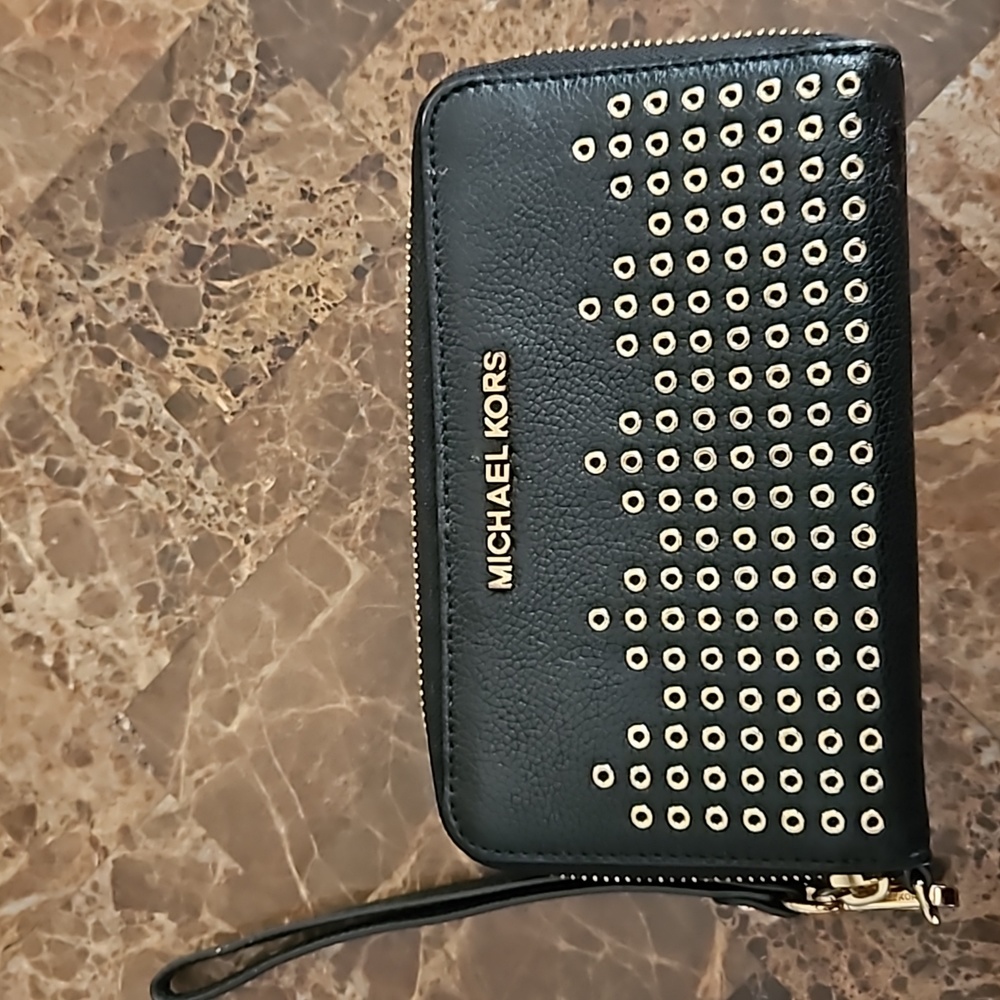 Ny Sale Michael Kors Multifunction Smartphone Wal… - image 1